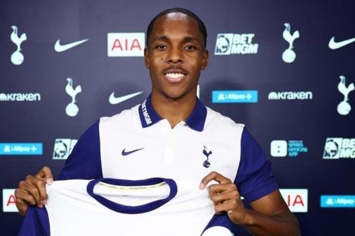 Chuyển nhượng cầu thủ: Joao Felix chia tay Chelsea; Man City đón tân binh thứ 4; Mathys Tel cập bến Tottenham