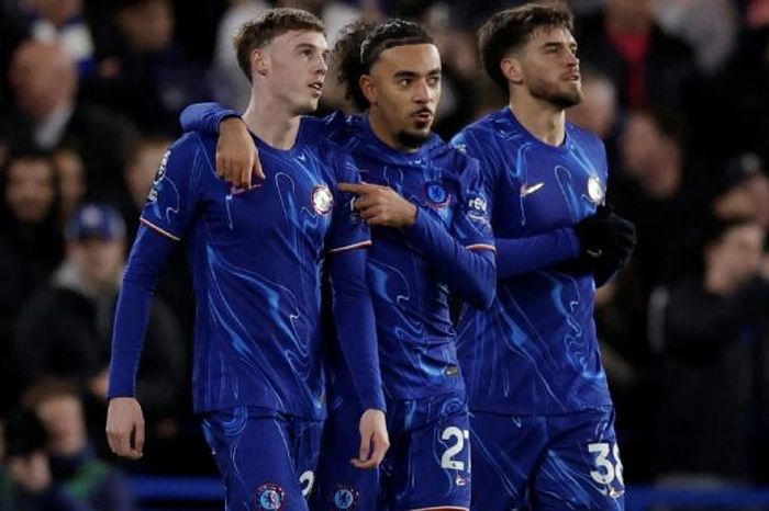 Thắng sít sao West Ham, Chelsea trở lại top 4 Ngoại hạng Anh 2024/25