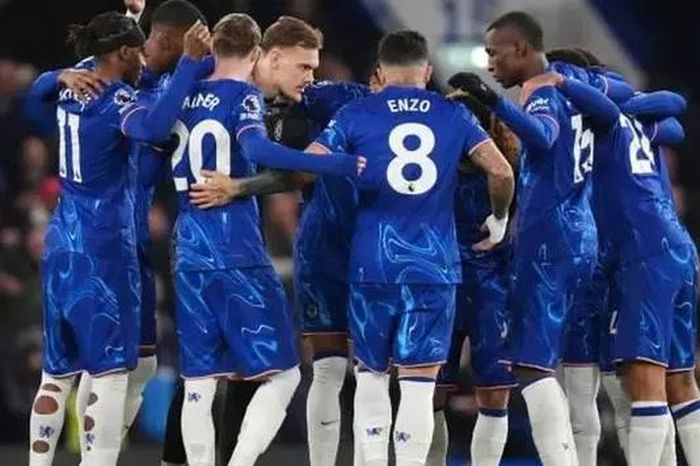 Chelsea trở lại top 4 trên bảng xếp hạng