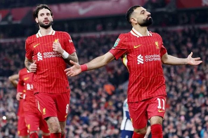 Liverpool đè bẹp Tottenham 4-0 để vào chung kết Cúp Liên đoàn