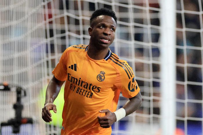 Vinicius từ chối gia hạn với Real Madrid