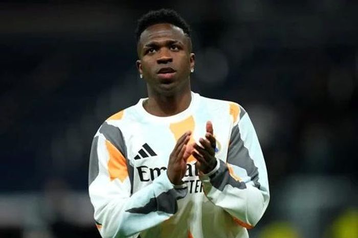 Vinicius bị 'quay lưng' vì từ chối gia hạn với Real Madrid, Man Utd ra tay giải cứu với giá khó tin?