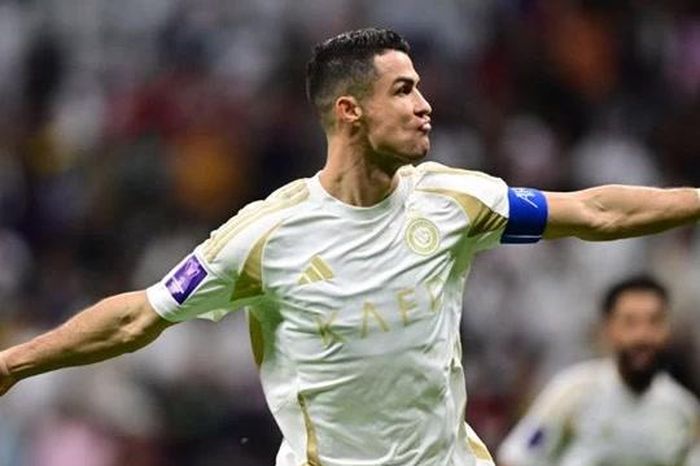 Chính thức xong vụ Ronaldo rời Al Nassr hè 2025, CR7 ra quyết định vụ trở lại Sporting Lisbon