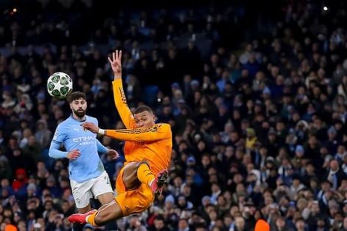 Man City 'tự sát' hay đơn giản là Real quá hay?