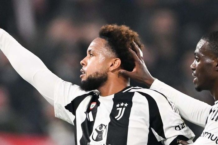 Juventus giành lợi thế trước PSV