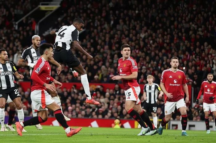 Man United, Newcastle United và Aston Villa nhận cú sốc lớn