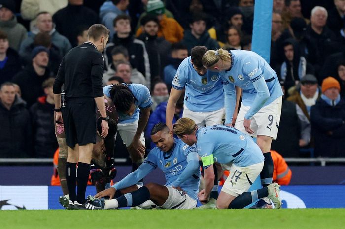 Tin xấu ập đến với Man City