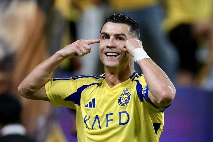 Ronaldo bị phản bác