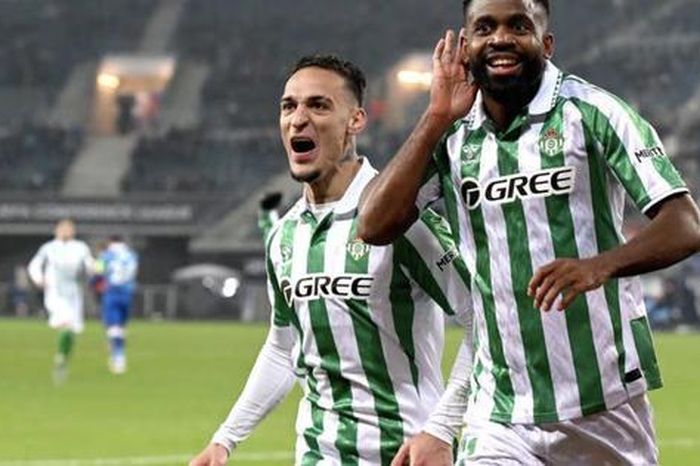 Antony tạo cảm hứng, Real Betis thắng tưng bừng Conference League