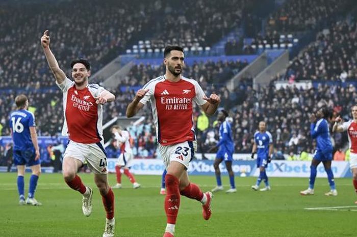 Siêu dự bị Merino lập công, Arsenal giành 3 điểm trước Leicester