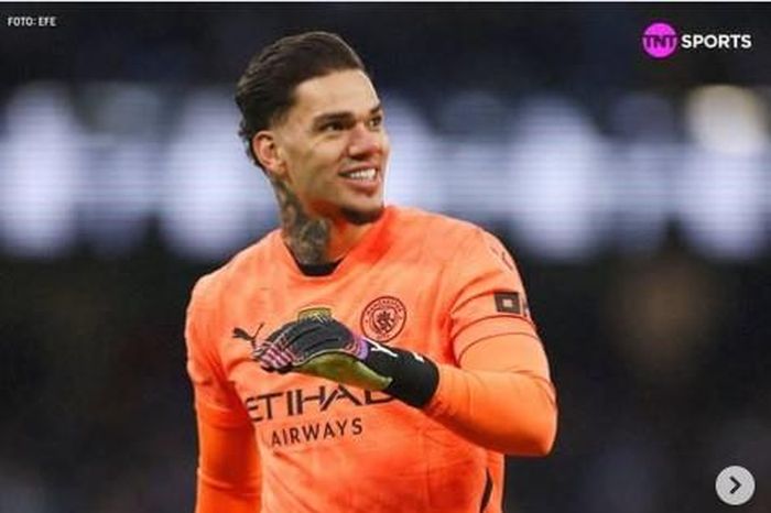 Thủ thành Ederson lập kỷ lục mới ở Ngoại hạng Anh