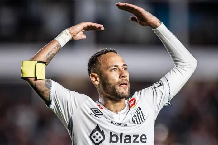 Neymar ghi bàn đầu tiên giúp Santos thắng trận