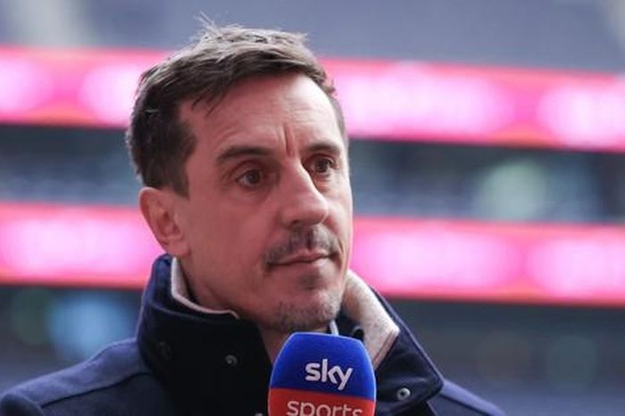 Gary Neville chê đội hình của Man United