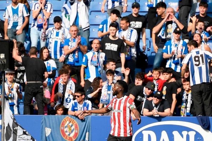 Trận đấu La Liga gián đoạn vì những tiếng hô phân biệt chủng tộc