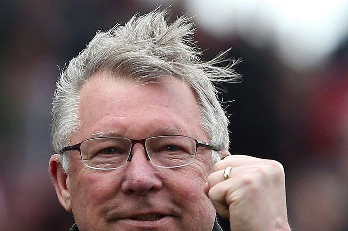 Sir Alex Ferguson cầm quân ở tuổi 83