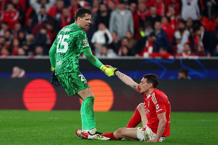Đêm Champions League lịch sử của hai thủ môn