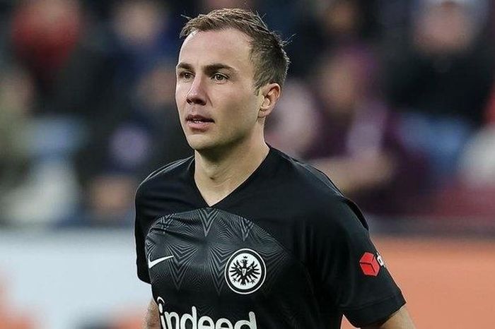 Mario Gotze chói sáng