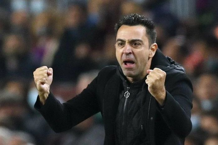Xavi có cơ hội dẫn dắt Man United thay HLV Amorim