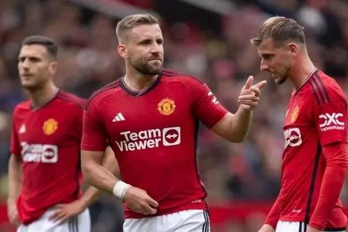 Manchester United gặp khó về lực lượng