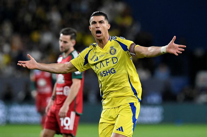 Ronaldo tạo thống kê khó tin