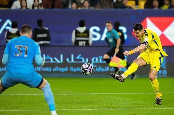 Ronaldo ghi bàn, Al Nassr vẫn bị cầm hòa ở Saudi Pro League