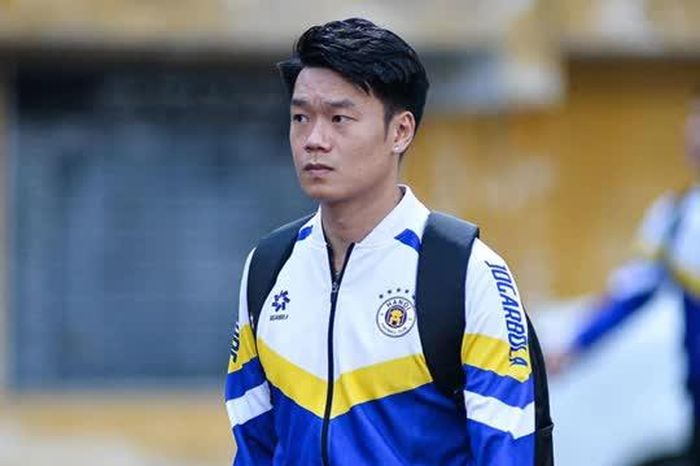 Gia hạn hợp đồng 5 năm với Hà Nội FC, Thành Chung nhận tiền 'lót tay' 30 tỷ đồng?