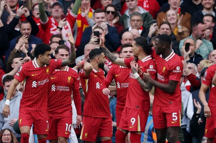 Kết quả vòng 28 Ngoại hạng Anh: Salah lập cú đúp, Liverpool ngược dòng hạ Southampton