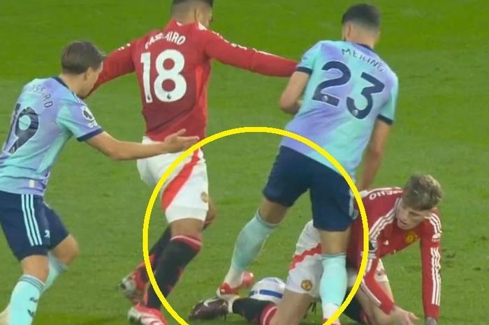 Quyết định tranh cãi trong trận MU đấu Arsenal