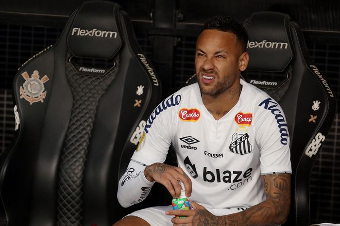 Neymar nếm trái đắng đầu tiên ở Santos