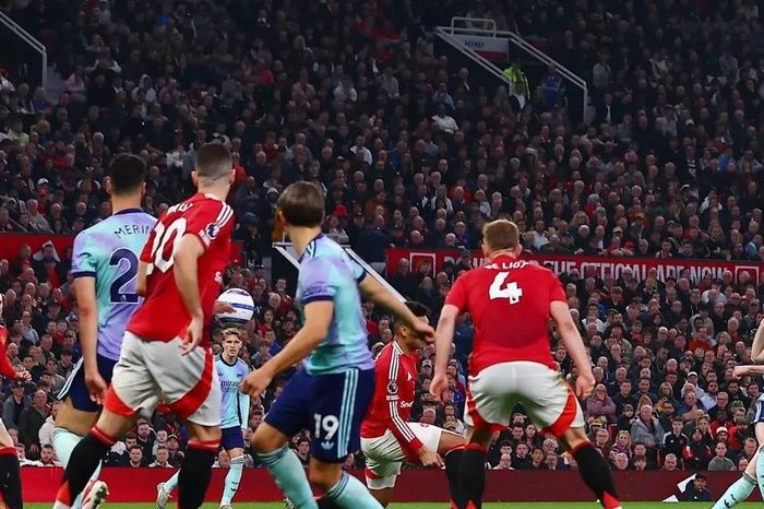 Man Utd khiến Arsenal tan giấc mơ vô địch Ngoại hạng Anh