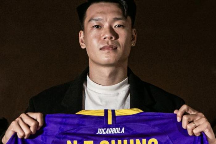 Hậu vệ Thành Chung gia hạn thêm hợp đồng với Hà Nội FC