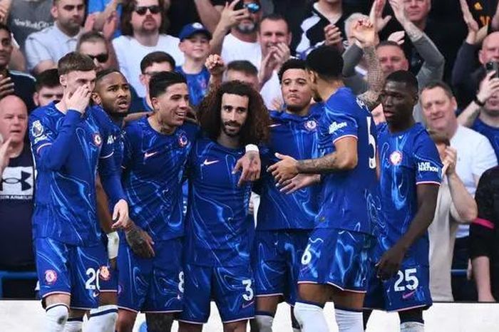 Vòng 28 Ngoại hạng Anh: Arsenal bị cầm hòa, Chelsea thắng nhọc