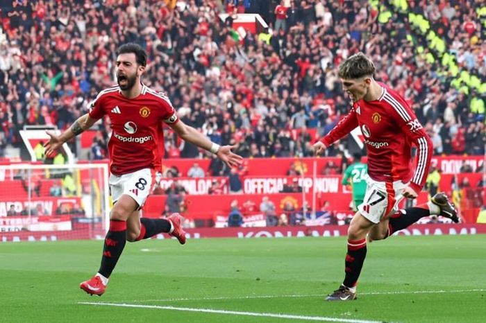 Man Utd cầm chân Arsenal bằng 2 siêu phẩm