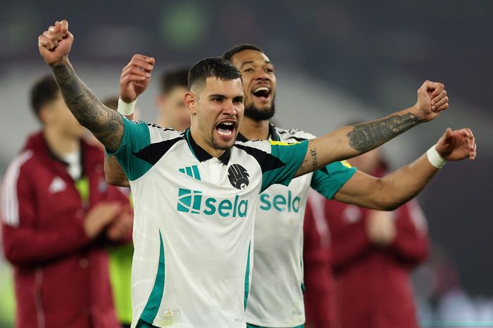 Cuộc đua khốc liệt chưa từng có ở Premier League
