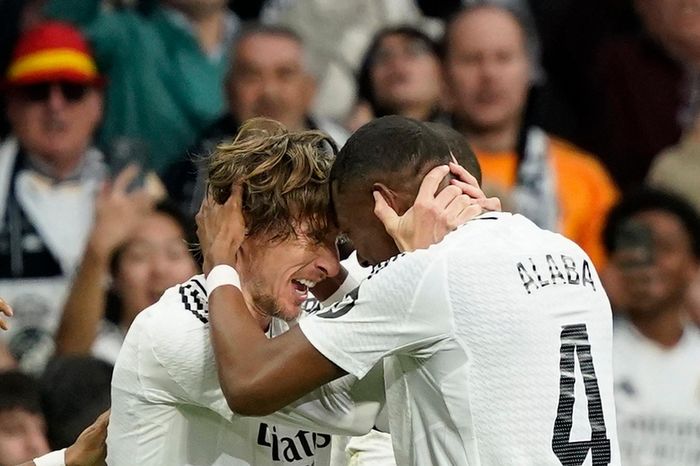 Tượng đài Luka Modric