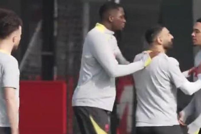 Lộ đoạn video về buổi tập căng thẳng của Liverpool trước đại chiến với PSG