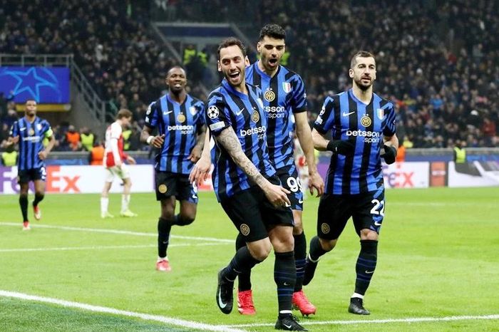 Inter Milan tiến vào tứ kết đại chiến Bayern Munich