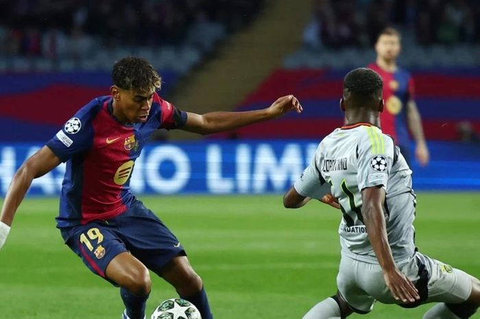 Vào tứ kết Champions League, Barcelona kiếm bộn tiền