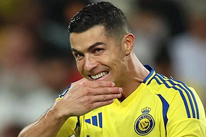 Cristiano Ronaldo vượt trội Messi về kỹ năng kiếm tiền