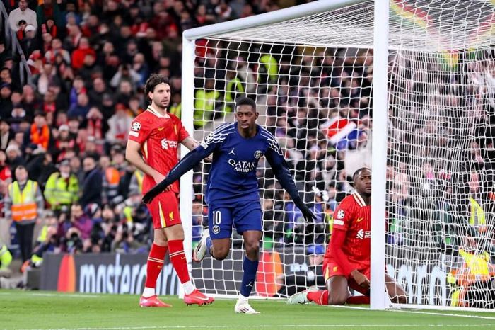 Thủ thành Donnarumma tỏa sáng, PSG vào tứ kết Champions League