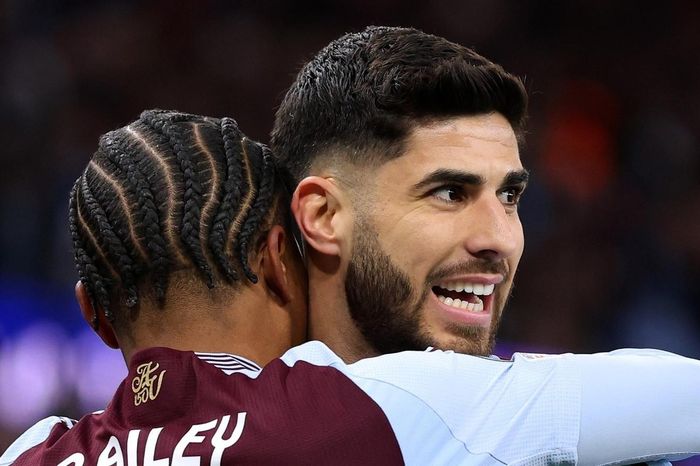 Aston Villa làm nên lịch sử khi đoạt vé tứ kết Champions League