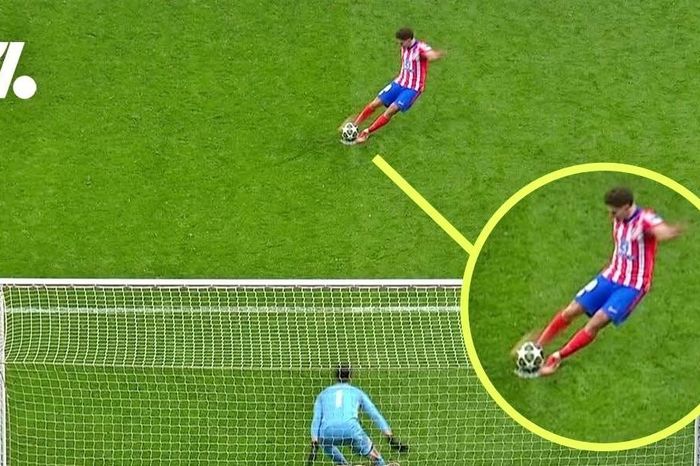 Tình huống Julian Alvarez khiến Atletico Madrid bị loại đau đớn khỏi Cúp C1 châu Âu