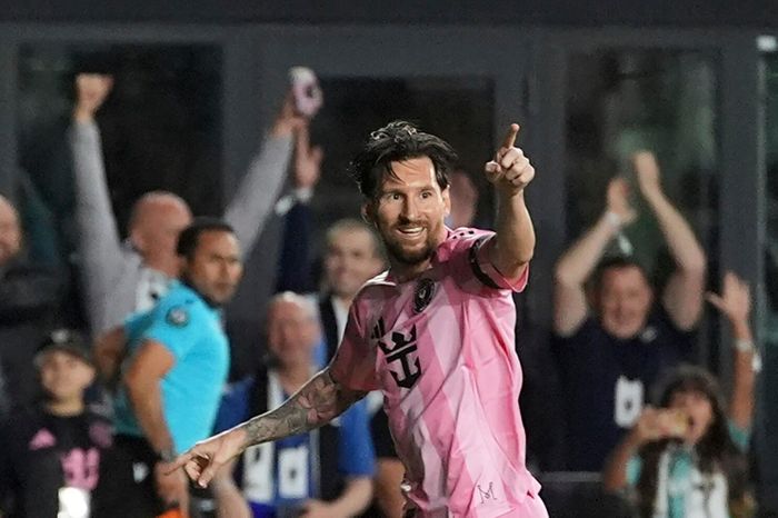 Lạ lùng Messi ghi bàn, đội thua… mừng rỡ
