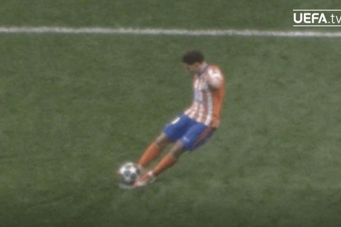 Nghi vấn UEFA chỉnh sửa video quả luân lưu của Alvarez