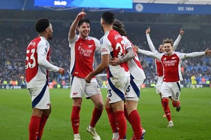 Arsenal muốn chiêu mộ tiền đạo mà HLV Pep Guardiola ngưỡng mộ