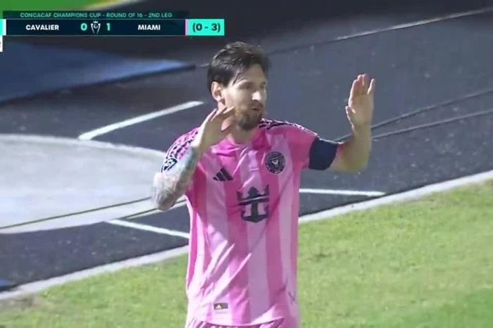 Messi viết tiếp 'dấu son chói lọi' trong sự nghiệp