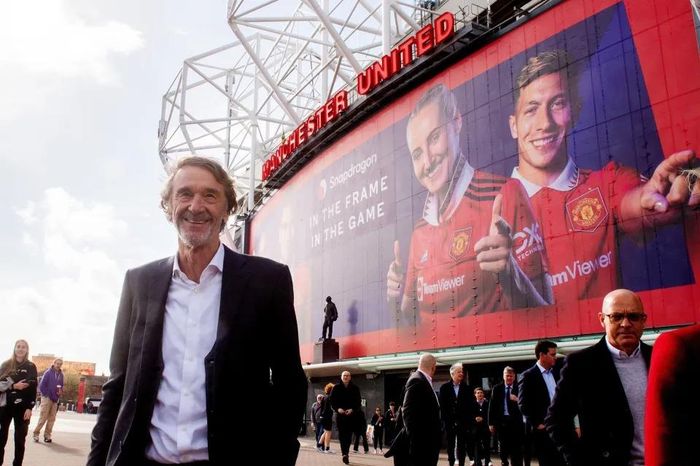 Sir Jim Ratcliffe dọa rời MU nếu bị chỉ trích như nhà Glazer