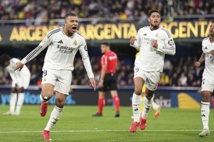 Mbappe vượt qua 'người ngoài hành tinh' trong mùa giải ra mắt