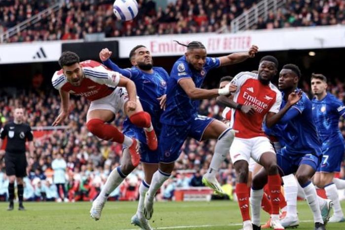 Arsenal thắng tối thiểu Chelsea, thắp hy vọng bám đuổi Liverpool