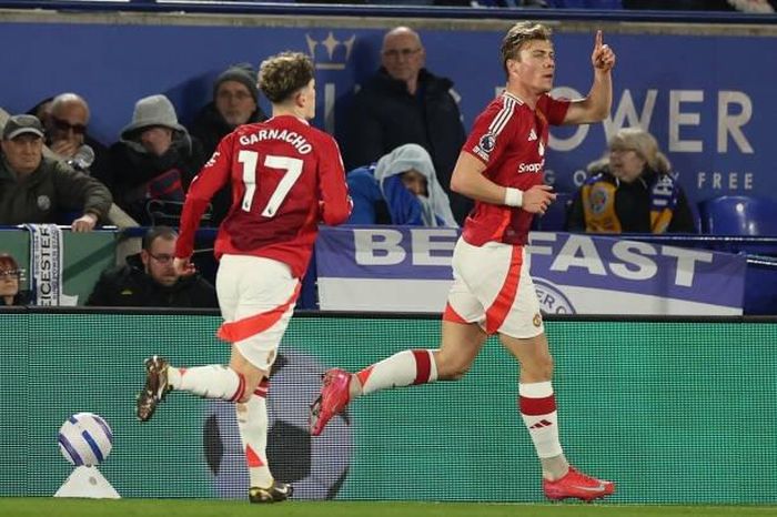 Garnacho và Hojlund 'giải hạn' bàn thắng, Man Utd thắng tưng bừng trước Leicester